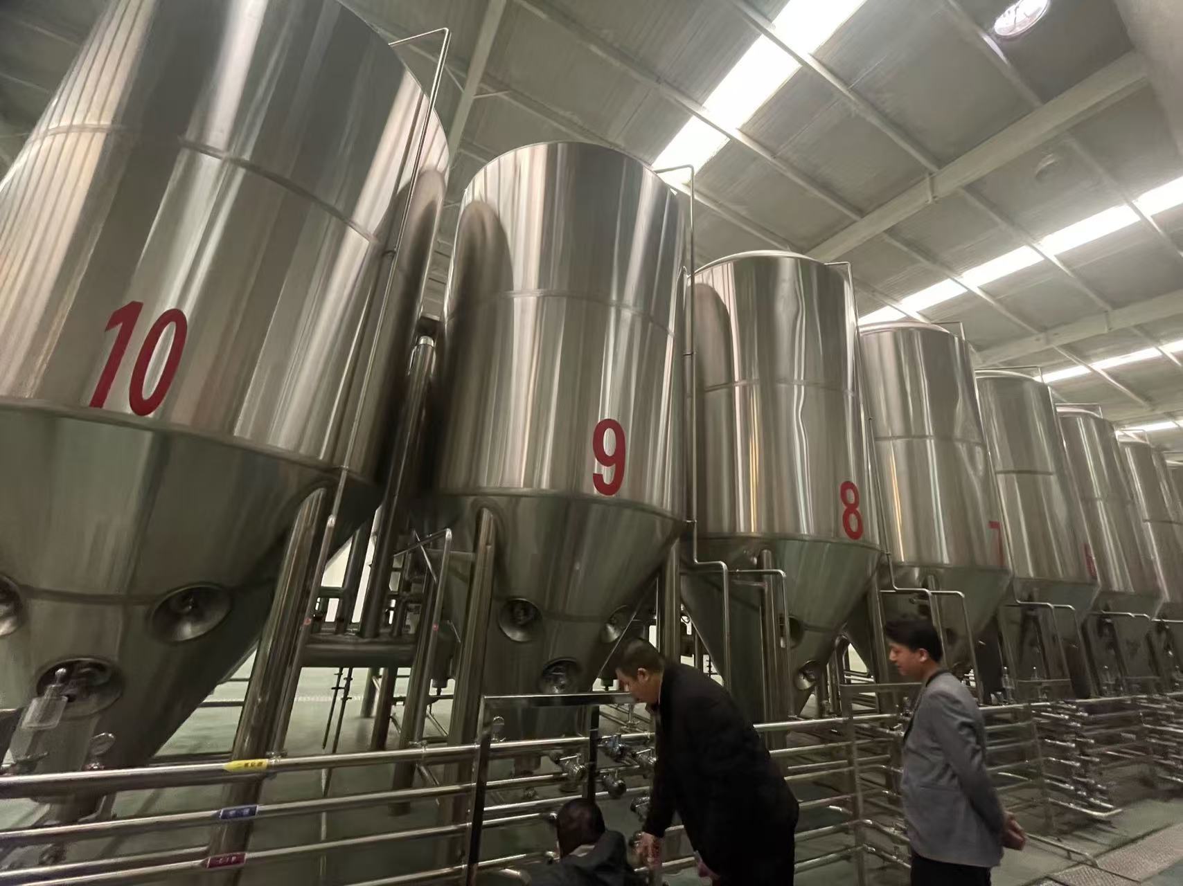 祁县精酿啤酒设备厂—平面布置、设备设计、制造、调试、培训等一条龙服务